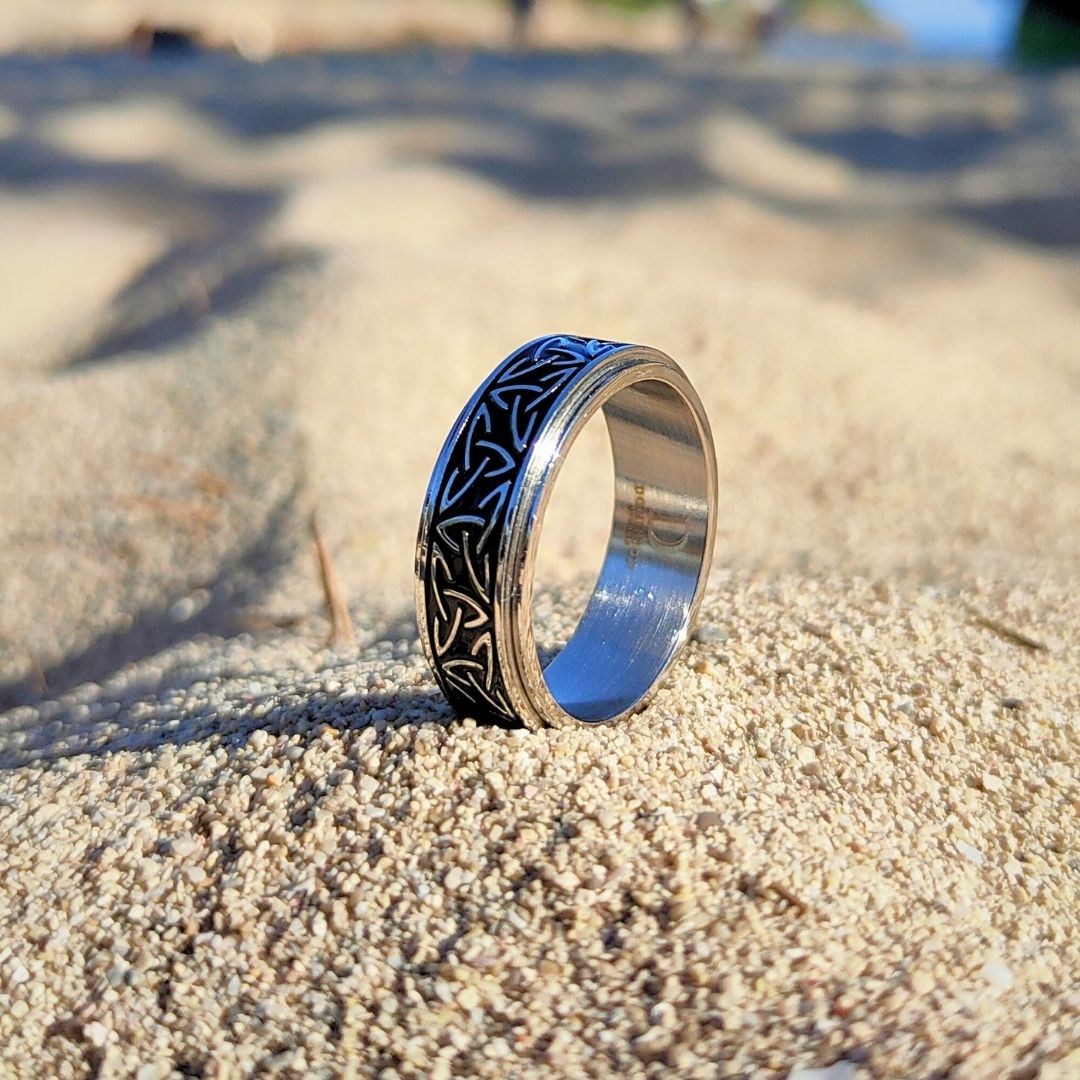 Silver Kinetic Triquetra