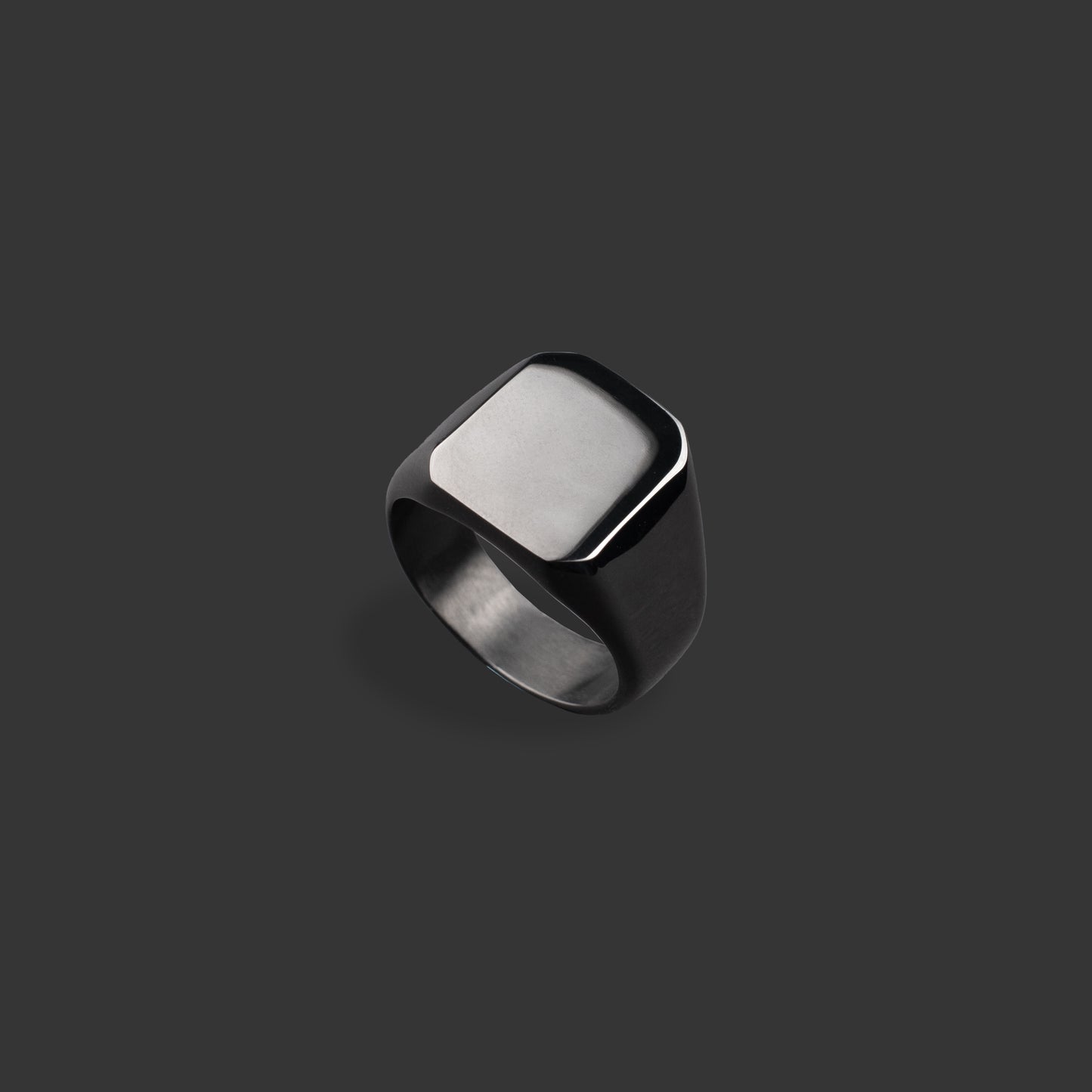 Classic Black Signet
