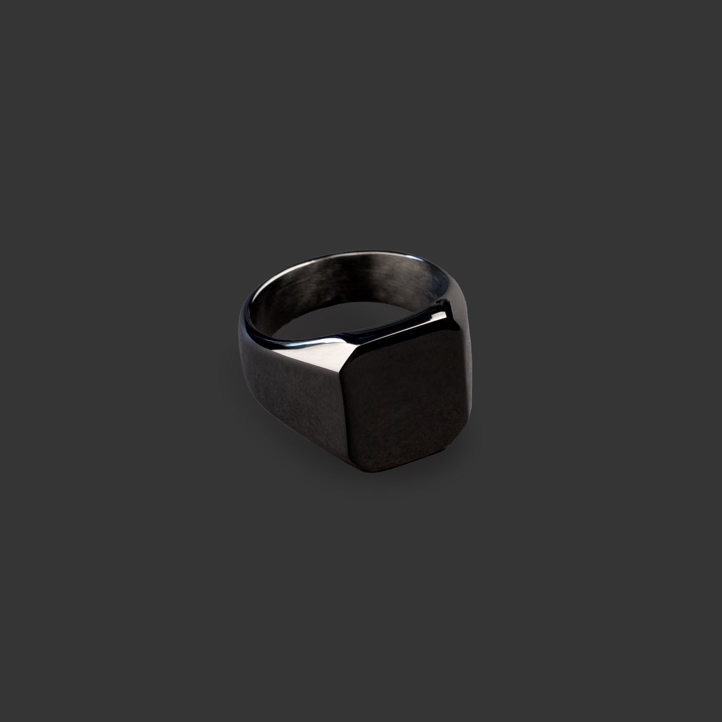 Classic Black Signet