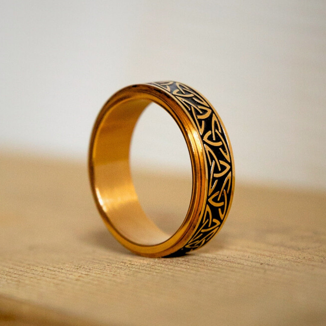 Gold Kinetic Triquetra