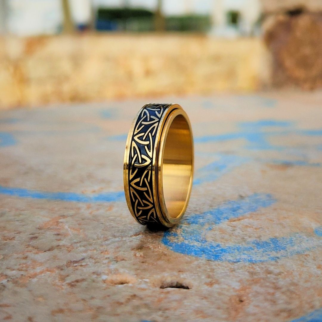 Gold Kinetic Triquetra