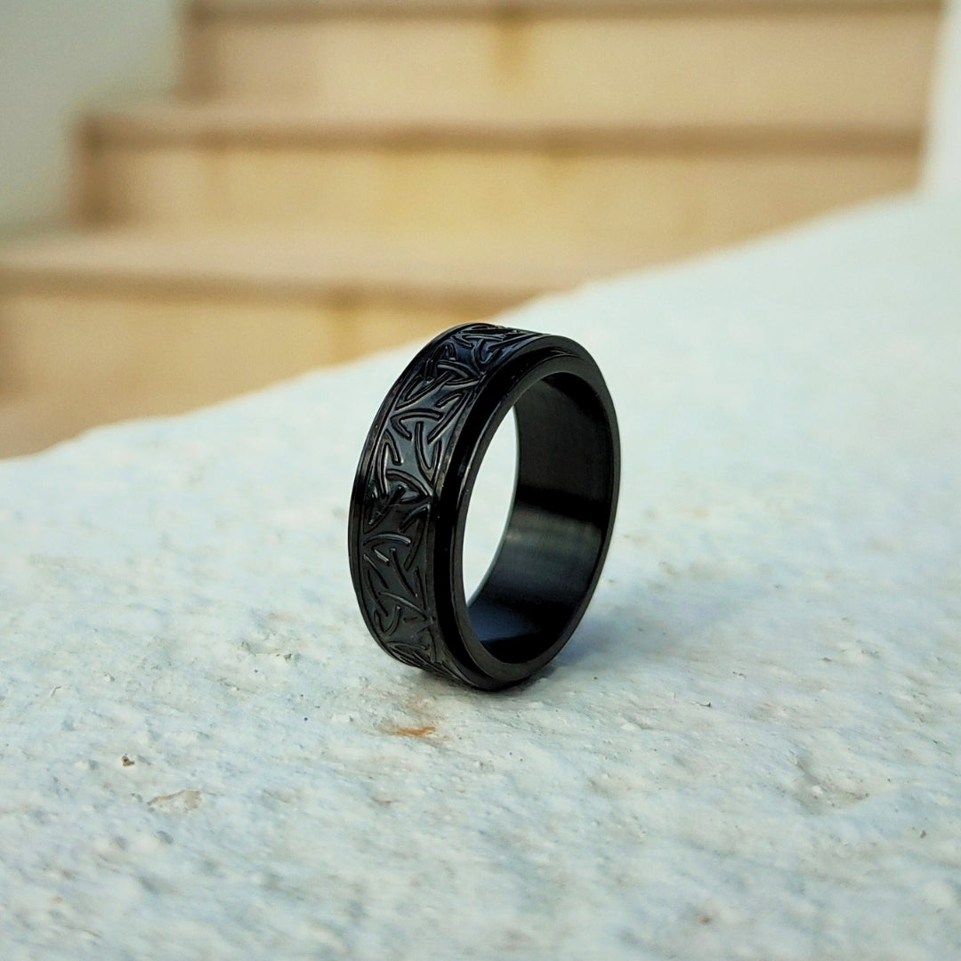 Black Kinetic Triquetra
