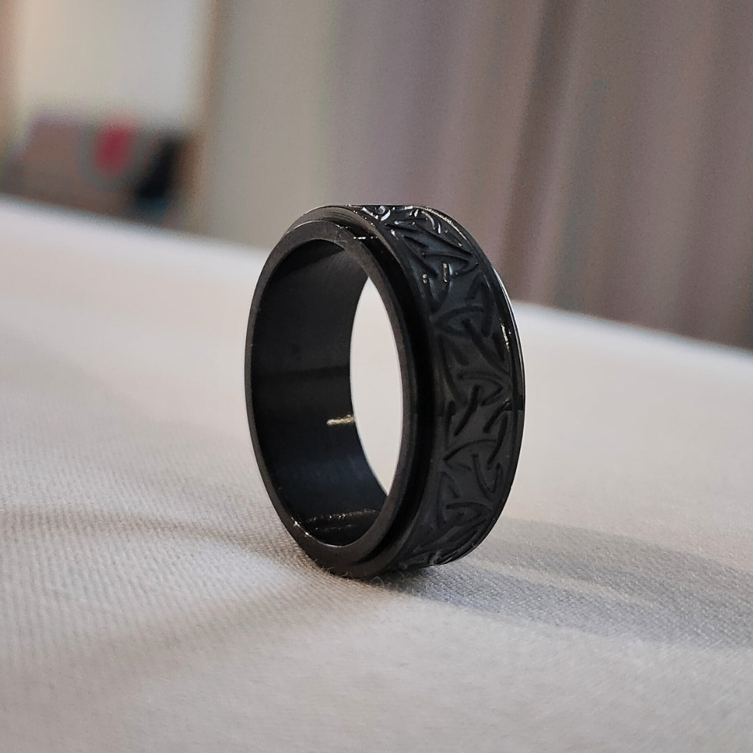 Black Kinetic Triquetra